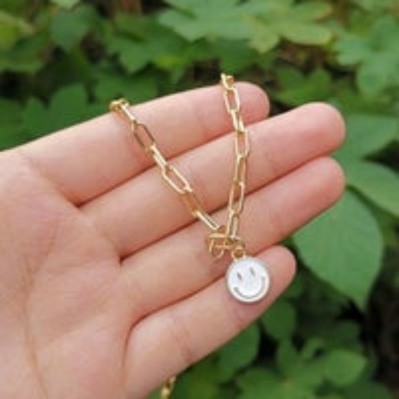 Jewelry - Simple pearl pendant necklace